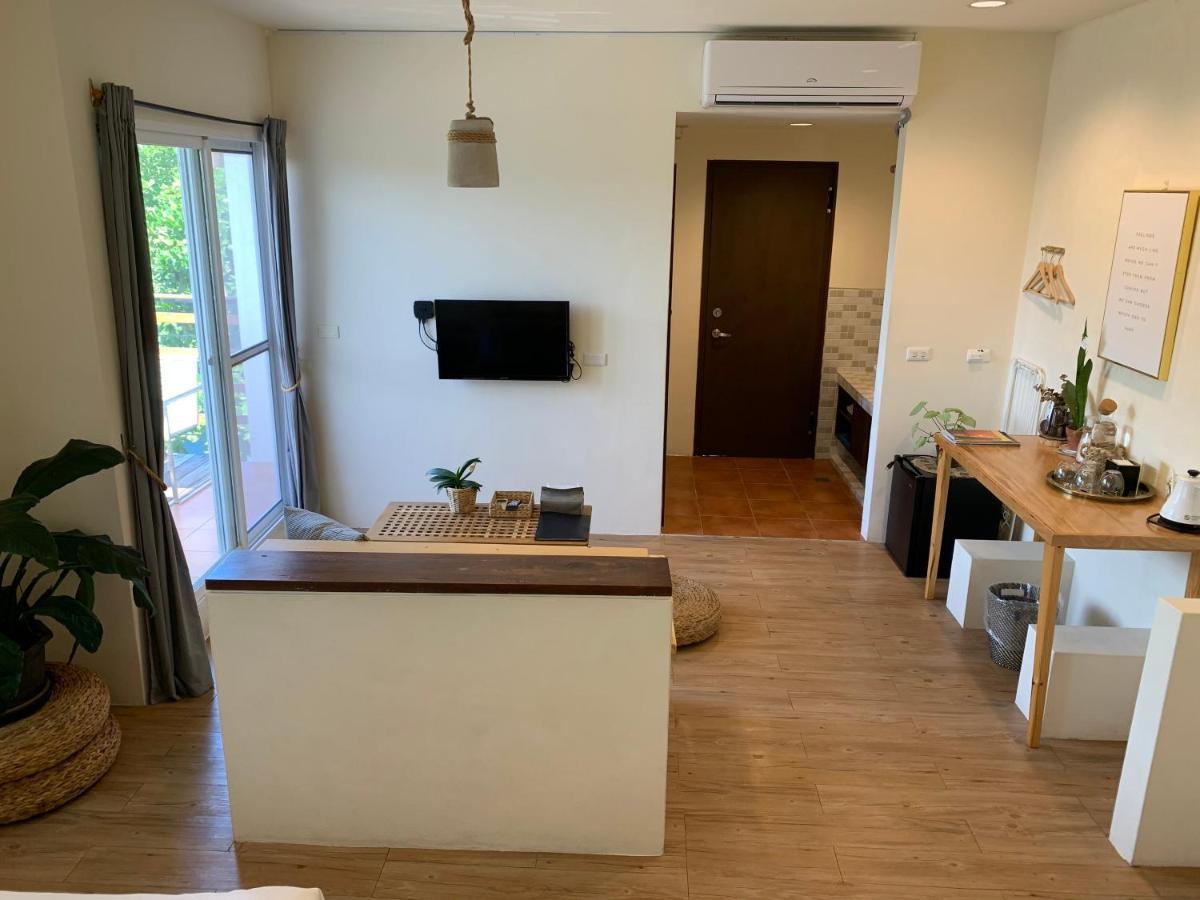 W24墾丁民宿墾丁大街一館bnb Buitenkant foto